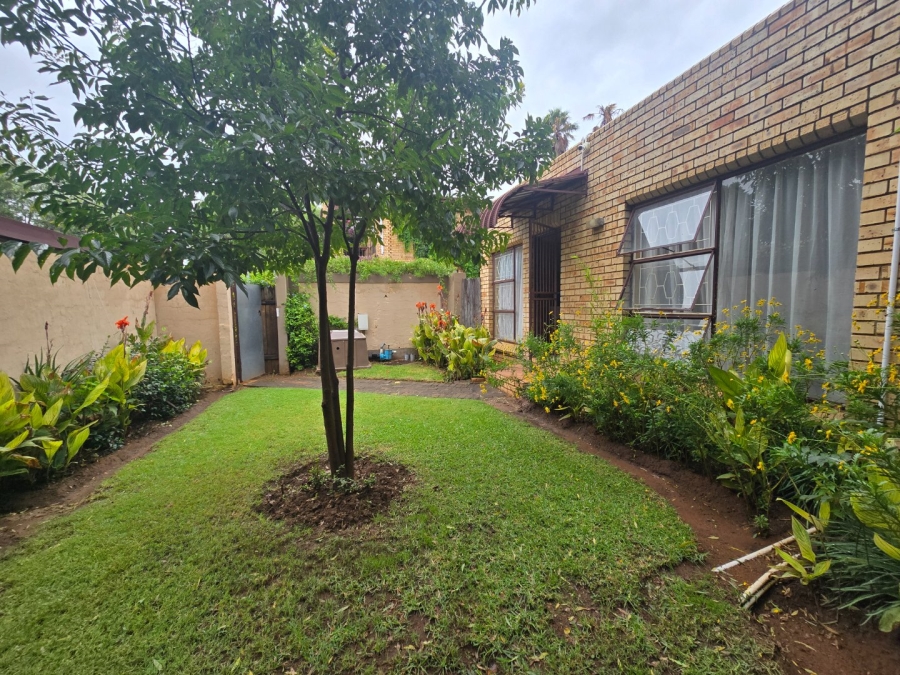 7 Bedroom Property for Sale in Langenhovenpark Free State